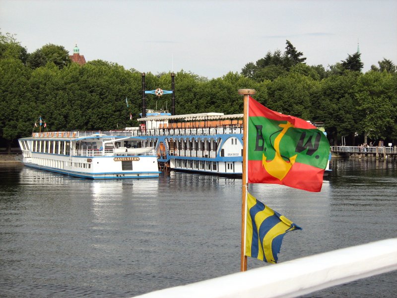 Schiffe an der Anlegestelle Tegel, Tegeler See im Sommer 2007