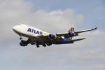 Boeing 747-481(BCF) - N429MC - Atlas Air

im Landeanflug auf die Air Base Ramstein am 3. Oktober 2009