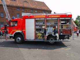 TLF 16/24 TR der FF Elmshorn Wache Süd am Blaulichttag in Elmshorn