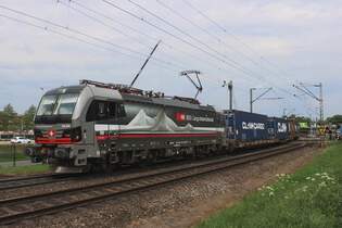 Am 2 Mai 2025 wunscht SBBCI 193 460 die Fotrografen eine gute Nacht -auch wann es gerade Mittag ist- bei der Bahnbergang in Venlo-Vierpaardjes.