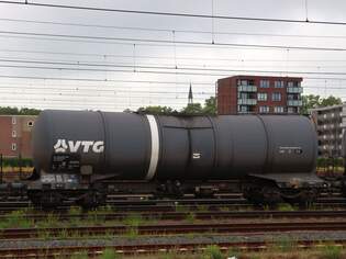 Zacns VTG Drehgestell-Kesselwagen mit Nummer 37 TEN 80 D-VTG 7841 913-2 Bahnhof Venlo, Nederland 24-07-2025.