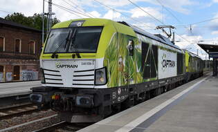 ITL - Eisenbahngesellschaft mbH, Dresden [D] mit ihrer Vectron Dual Lok  248 008-5  [NVR-Nummer: 90 80 2248 008-5 D-ITL] und der Eurodual Lok  159 102-3  [NVR-Nummer: 90 80 2159 102-3 D-ITL] am Haken