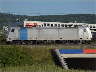 186 446 von Railpool bei Salina Raurica.