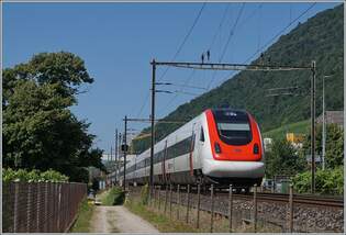 Erst auf den zweiten Blick offenbart dieses Bild eine kleine Besonderheit: Es zeigt den SBB ICN RABDe 500 004  Mani Matter , welcher als erste komplett erneuert wurde.