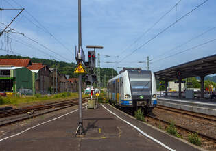 Ein ET 423 der S-Bahn Stuttgart im neuen Redesign auf Abwegen….