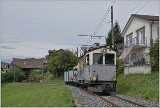 Les chemins de fer disparus - Die verschwundenen Bahnen (LLB 1915 - 1967) Der Leuk Leukerbad Bahn (LLB) Triebwagen mit der Anschrift ABFe 2/4 N 10 der Blonay Chamby Bahn ist mit passenden Wagen