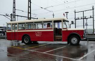 (280'705) - Bamert, Wollerau - SZ 200'094 - Berna/Tscher (ex Blattmann, Wollerau) am 27.