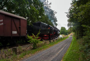 Die 52 8134-0 der Eisenbahnfreunde Betzdorf fuhr Sonderfahrten, anlsslich der 100 Jahr Feier der Westerwaldbahn (WEBA) am 31 August 2013, zwischen Scheuerfeld/Sieg und dem Betriebshof Bindweide