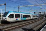 Rreis/Arriva 392 -noch in die Farben des ehemahligen Betriebers BRENG- verlasst Arnhem Centraal als RB nach Doetinchem an 19 M�rz 2026.