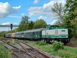 Die V100 003 mit dem DZ 28971  Salzland-Express  der Eisenbahnfreunde Traditionsbahnbetriebswerk Stafurt e.V.