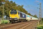 STOCK 264 003 mit einem Containerzug vom Vogt-Plastic Werk Premnitz nach Laufenburg, am 02.10.2025 in Naumburg (S).