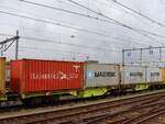 Sggrs GATX Gelenk-Containertragwagen mit Nummer 37 TEN 80 D-GATXD 4850 586-1 Gleis 7 Bahnhof Venlo, Niederlande 24-07-2025.