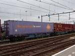 Sggmrss 90 WASCO Gelenk-Containertragwagen aus Holland mit Nummer 37 TEN 84 NL-WASCO 4961 049-2 Bahhof Venlo, Niederlande 24-07-2025.