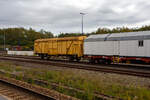 Zweiachsiger gedeckter Gterwagen 40 88 1502 947-0 B-INFBL, der Gattung Gbs (Type 2216A8), des belgischen Infrastrukturunternehmens Infrabel, als Energiewagen (mit darin befindlichen