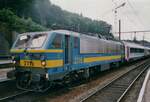 Am 10 September 1999 treft der 2715 mit ein IC nach Verviers und Eupen in das in UMbau befindeter Bahnhof Lttich-Guillemins ein.