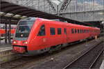 berraschend schaut in Frankfurt noch schnell der Messzug 612 901/902 in den Bahnhof.