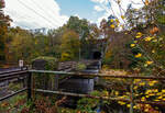 Blick auf den 32 m lange Mhlburg-Tunnel bei km 74,4 der Siegstrecke (KBS 460) in Scheuerfeld/Sieg am 18 Oktober 2025.