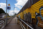 Die an die RTB Cargo (RATH Gruppe/Rurtalbahn) vermietete Railpool 186 297-8 (91 80 6186 297-8 D-Rpool), fhrt am 11 Juli 2025 mit einer weiteren kalten 185 oder 186er und mit einem langen