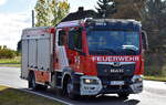 Die FF Zerbst/Anhalt OF Zernitz/Strinum (ZERNITZ 40) mit einem LHF auf Basis eines MAN TGL 12.250 am 13.10.25 Hhe Bahnbergang Rodleben.