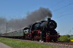 Auf Abschiedsfahrt ist 52 7596 bei Hohenstadt mit ihrem DPE 17473 gen Wrzburg fahrend abgelichtet.
