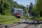 245 036 schleicht mit ihrem (I)RE durch berlingen gen Erzingen.