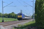 SRI 146 522 fr TRI ist mit dem RE8 Ersatzzug gen Stuttgart unterwegs, als ich ihn bei Hohenstadt ablichten konnte am 11.5.25