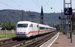 ICE 1 401 002/502  fhrt hier in Richtung Koblenz durch Boppard.