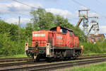Am Nachmittag des 04.05.2025 passierte 294 859-3 Luisenthal.