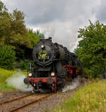 Die 52 8134-0 der Eisenbahnfreunde Betzdorf fuhr Sonderfahrten, anlsslich der 100 Jahr Feier der Westerwaldbahn (WEBA) am 31 August 2013, zwischen Scheuerfeld/Sieg und dem Betriebshof Bindweide