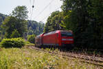 Steuerwagen voraus verlsst der RE 9 rsx - Rhein-Sieg-Express (Siegen – Kln – Aachen) am Freitag den 13 Juni 2025 den Bahnhof Kirchen/Sieg.