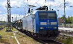 PRESS - Eisenbahn-Bau- and Betriebsgesellschaft Pressnitztalbahn mbH, Jhstadt [D] mit ihrer  185 062-4  [NVR-Nummer: 91 85 4482 032-0 CH-PRESS] und einem nur halb ausgelastetem PKW-Transportzug