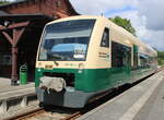 650 032-4 als PRE 74873 von Lauterbach Mole nach Bergen auf Rgen kurz vor der Ausfahrt am 29.07.2025 in Putbus