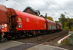 Vierachsiger Drehgestell-Flachwagen mit verschiebbarem Planenverdeck und Lademulden fr Coiltransporte, 31 80 4675 893-0 D-DB, der Gattung Shimmns-ttu 722, der DB Cargo AG am 09 Oktober 2025 im