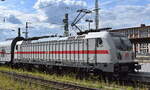 DB Fernverkehr AG [D] mit ihrer  147 572-2  [NVR-Nummer: 91 80 6147 572-2 D-DB] als Schublok eines Steuerwagen-IC Richtung Kln am 08.05.25 Durchfahrt Bahnhof Stendal Hbf.