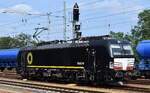 LokoTrain s.r.o., Česk Třebov [CZ] mit der geleasten BRCE Vectron  X4 E - 624  [NVR-Nummer: 91 80 6193 624-4 D-DISPO] beim Umsetzen am 17.06.25 Hhe Bahnhof Ruhland.
