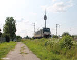 X4 E 855 alias 193 855 mit einem Containerzug in Nrnberg Hohe Marter.