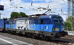 ČD Cargo a.s., Praha [CZ] mit ihrer  383 015-5  [NVR-Nummer: 91 54 7383 015-5 CZ-CDC] und einem Containerzug am 16.05.25 Höhe Bahnhof Saarmund.