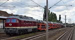 DB Cargo AG, Mainz mit ihrer Ludmilla  132 618-0  (NVR:  92 80 1232 618-9 D-DB ) und einem gemischten Gterzug am Haken am 16.07.25 Hhe Bahnhof Luckenwalde.