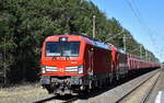DB Cargo AG, Mainz [D) mit der Doppeltraktion  193 391  [NVR-Nummer: 91 80 6193 391-0 D-DB] +  193 038  [NVR-Nummer: 91 80 6193 038-7 D-DB] und den Erzzug (leer) aus Ziltendorf EKO Richtung Hamburg am