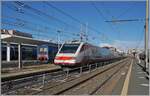 Der FS Treniatlia ETR 460 026 ist als Frecciabinaco FB 8601 auf der Fahrt von Genova P.Principe nach Roma Termini.