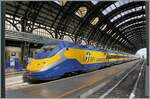Noch einmal, nun in voller Lnge der RFI ETR 500 Diamante 2.0 mit Triebkopf 93 83 2404 648-2 I-RIF in Milano Centrale.
