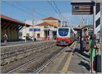 Dies ist NICHT der auf dem Abfahrtsanzeiger angekndigte IC nach Torino P:N, sondern erneut eine FS Treni Turistici Italiani (TTI) Zug, der mich in Civitavecchia berraschte.