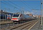 Eine gute Woche spter errscheint derselbe FS Treniatlia ETR 460 026 nun als Frecciabinaco FB 8601 auf der Fahrt von Genova P.Principe nach Roma Termini.