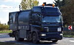lterer DAF CF LKW mit Sonderaufbauten, eine Art Entsorgungstank (Altl oder sowas??? am 13.10.25 Hhe Bahnbergang Rodleben.