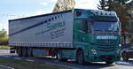 Spedition Scheffels KG mit einem Sattelzug mit MB ACTROS 1845 Zugmaschine am 13.10.25 Hhe Bahnbergang Rodleben.