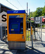 Ich dachte schon der Fahrkartenautomat gehrt zur Sammlung des Museums, aber nein es ist ein „aktiver“ Fahrkartenautomat der NS - Nederlandse Spoorwegen N.V.