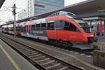 BB 4023 002 steht als RB nach Salzberg Hbf am 3 April 2017 in Linz Hbf abfahrtbereit.