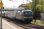 BR 6193 202-9 D-ELOC mit Containern durch Mainz-Bischofsheim.
