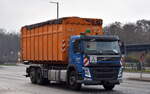 ALBA Berlin GmbH mit einem VOLVO FM 460 EURO6 Abrollkipper am 25.03.25 Berlin Marzahn.