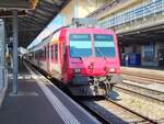 Infolge Bauarbeiten verkehren zwei zusammengekuppelte Domino RBDe 560 sozusagen als S 40  Shuttle  zwischen Lausanne und Palzieux.